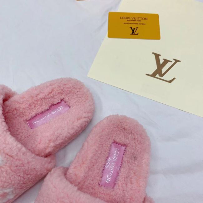 Wholesale Lambswool Slides #LOV