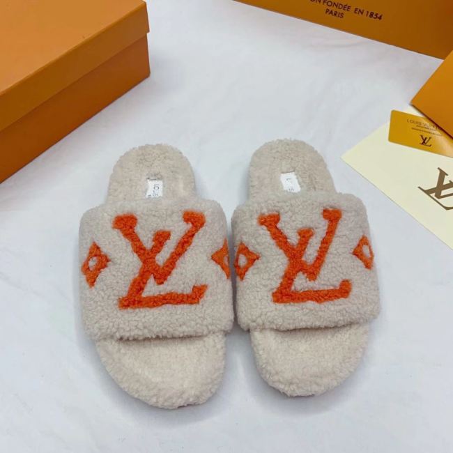 Wholesale Lambswool Slides #LOV