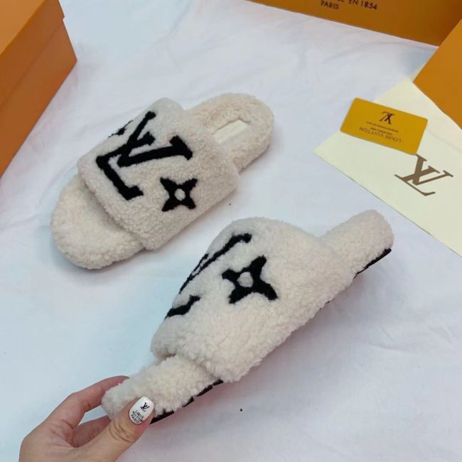 Wholesale Lambswool Slides #LOV