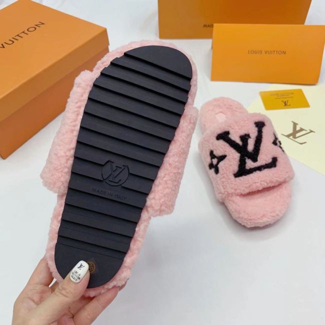 Wholesale Lambswool Slides #LOV