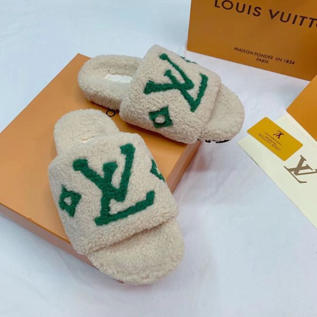 Wholesale Lambswool Slides #LOV
