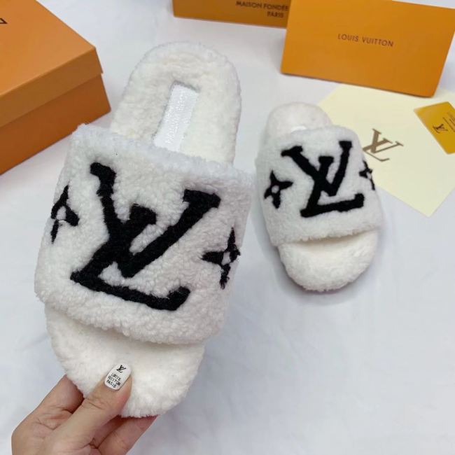 Wholesale Lambswool Slides #LOV