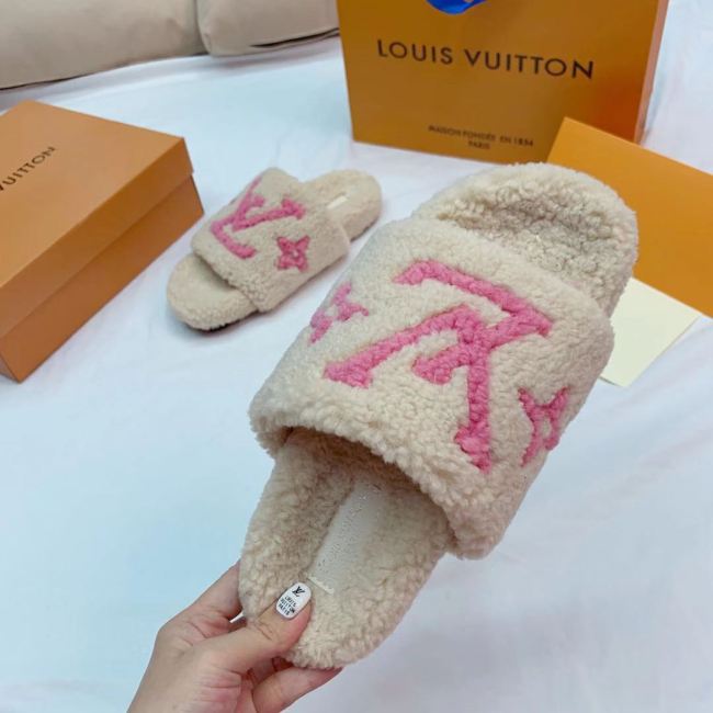 Wholesale Lambswool Slides #LOV