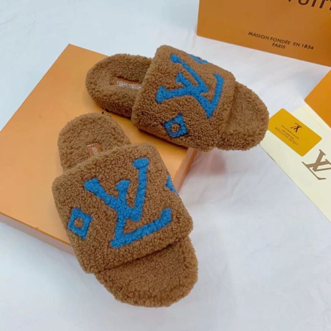 Wholesale Lambswool Slides #LOV