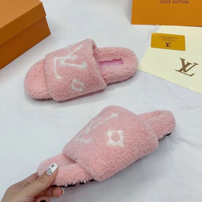 Wholesale Lambswool Slides #LOV