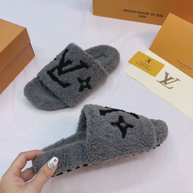 Wholesale Lambswool Slides #LOV