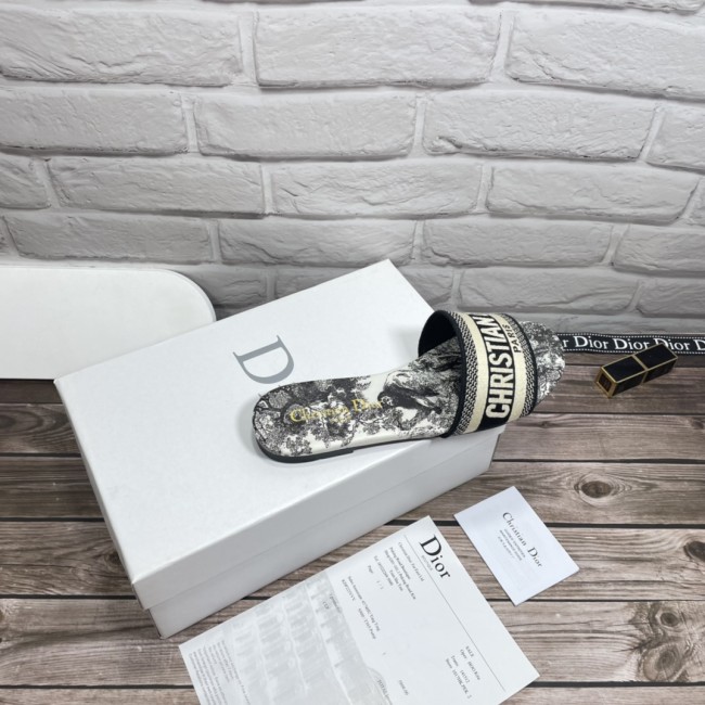 Wholesale   Embroidery Slides with Box #DIO