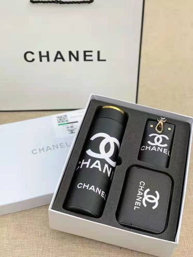 Deigsner Cup with Chain Wallet Set