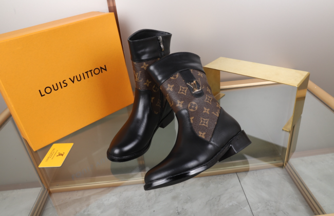 Wholesale Boots with Box #LOV