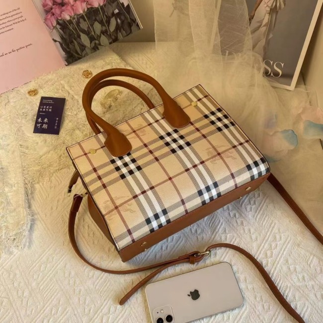 Woman Wholesale Handbag No Box #BUR