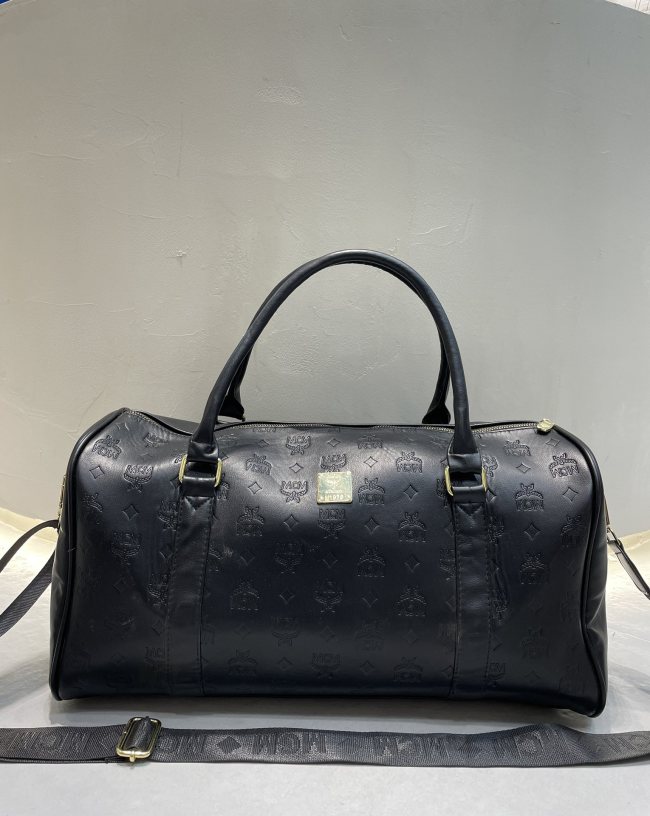 Designer Lugguge Bag #LOV #GUI #COA