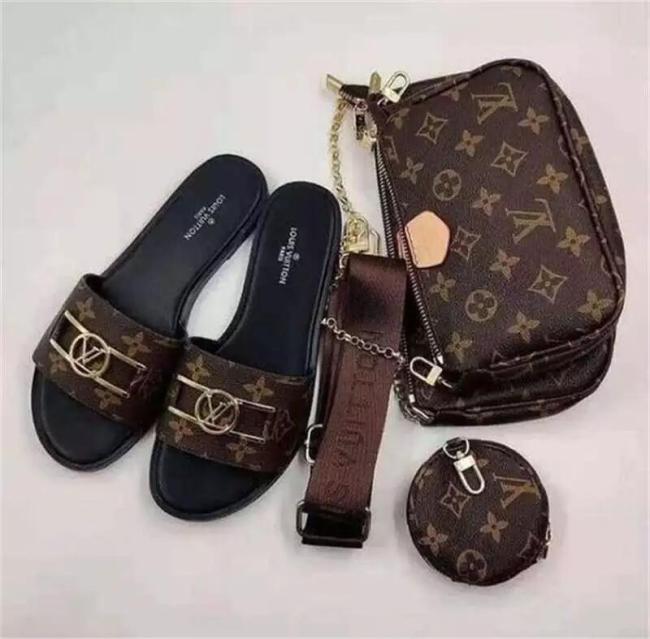 Wholesale Slides & Bag Set ( Slides No Box) #LOV