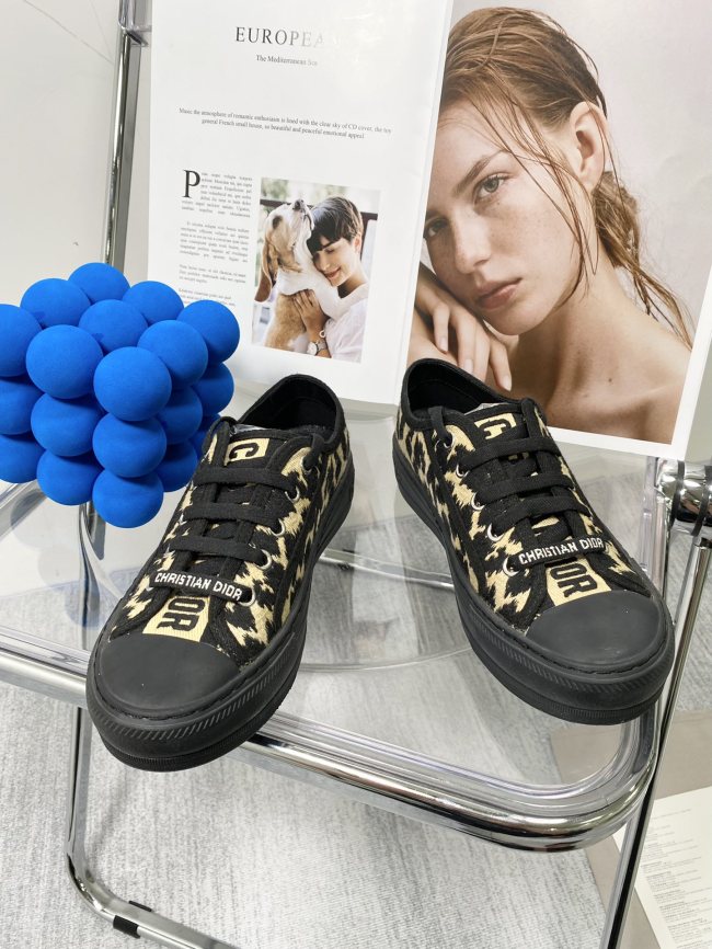 Wholesale Embroidered Canvas Shoes with Box #DIO