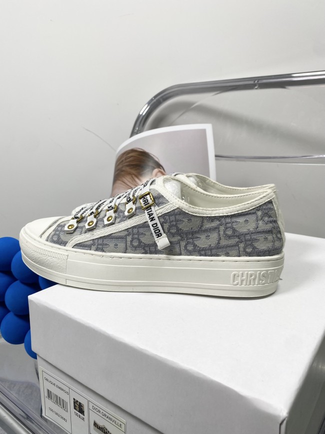 Wholesale Embroidered Canvas Shoes with Box #DIO