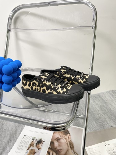 Wholesale Embroidered Canvas Shoes with Box #DIO