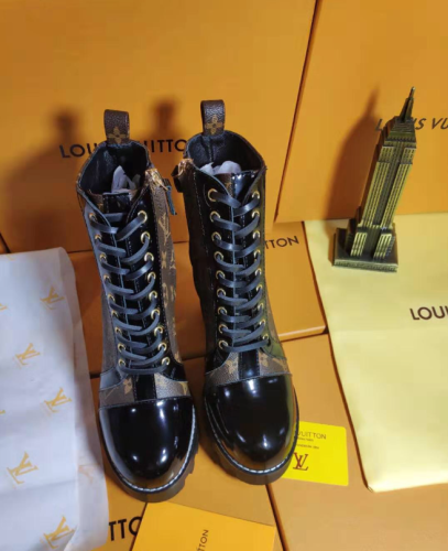 Wholesale Boots with Box #LOV