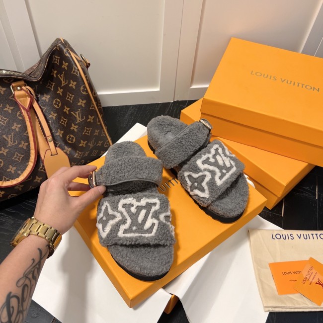 Wholesale Furry Slipper with Box #LOV