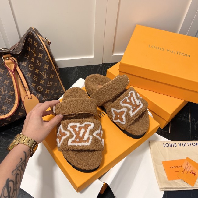 Wholesale Furry Slipper with Box #LOV