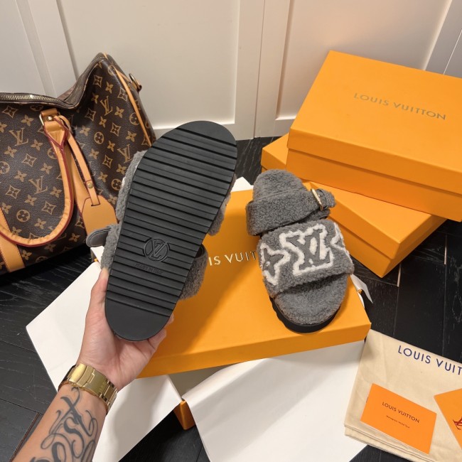 Wholesale Furry Slipper with Box #LOV