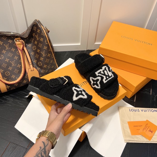 Wholesale Furry Slipper with Box #LOV