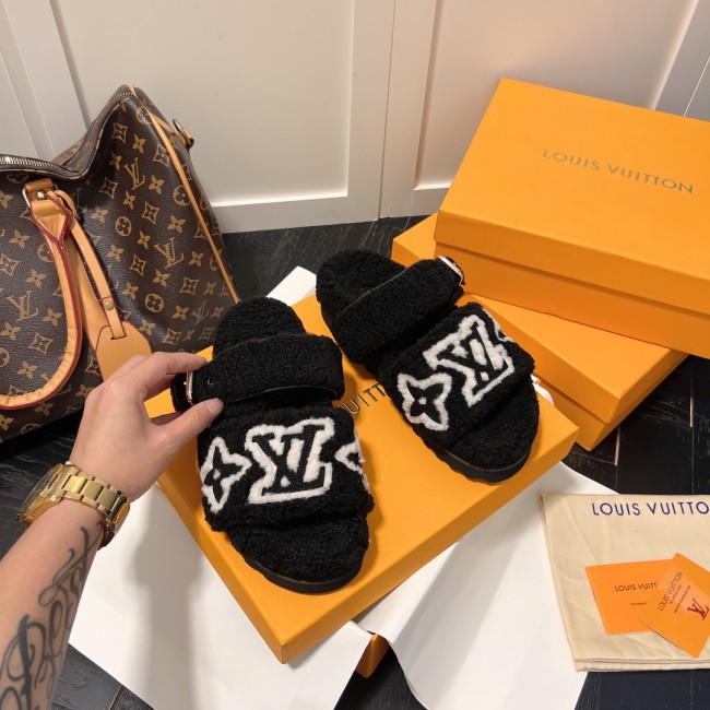 Wholesale Furry Slipper with Box #LOV