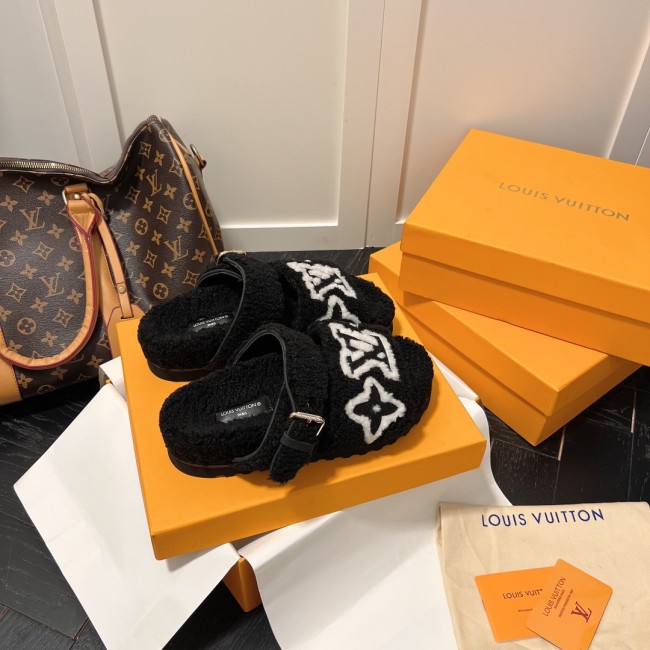 Wholesale Furry Slipper with Box #LOV