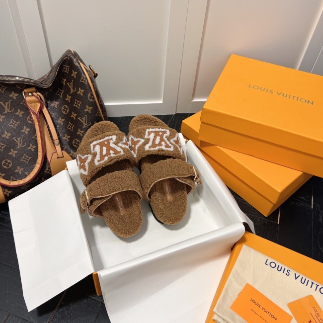 Wholesale Furry Slipper with Box #LOV