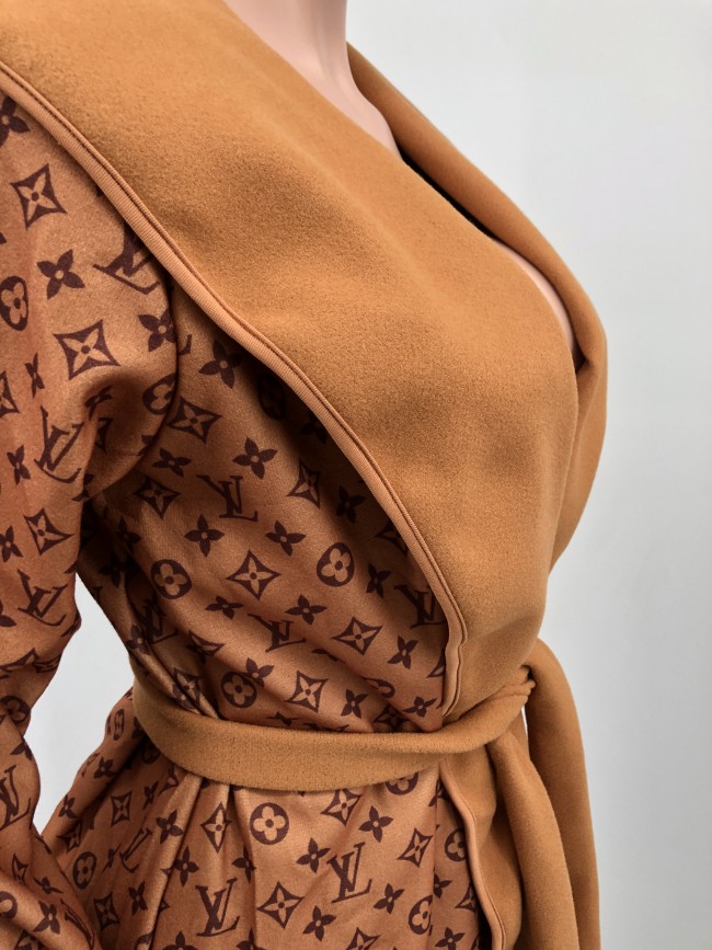 Wholesale Fashion Plus Size Coat for Women with Tags #LOV