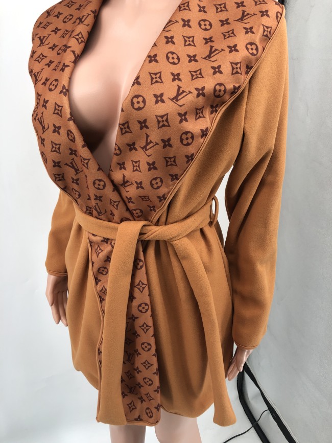 Wholesale Fashion Plus Size Coat for Women with Tags #LOV