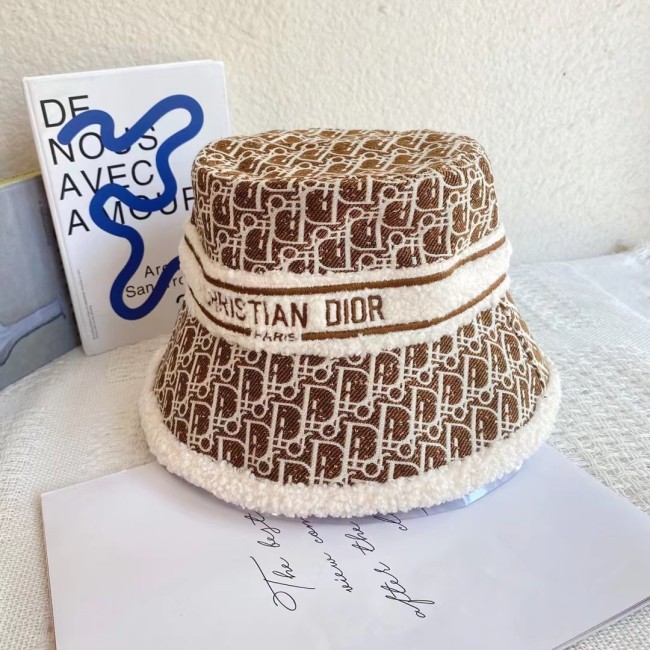 Furry Winter Bucket Hat #GUI