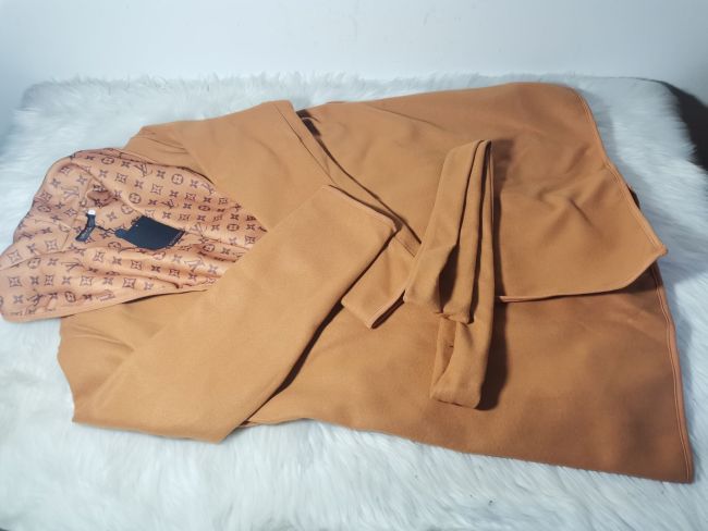 Wholesale Fashion Plus Size Coat for Women with Tags #LOV