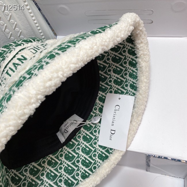 Furry Winter Bucket Hat #GUI