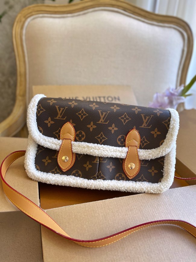 1 Set Fashion Casual Shoes & Shoulder Bag #LOV