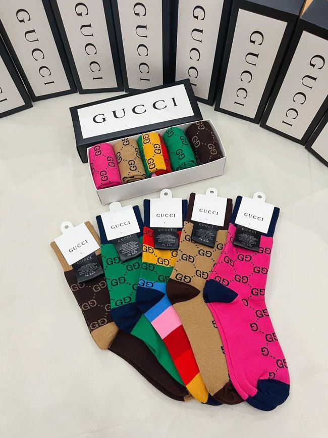 Wholessle Top Quality Fashion Socks with Box(One box contains 5 pairs)