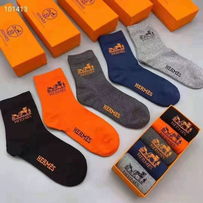 Wholessle Top Quality Fashion Socks with Box(One box contains 5 pairs)