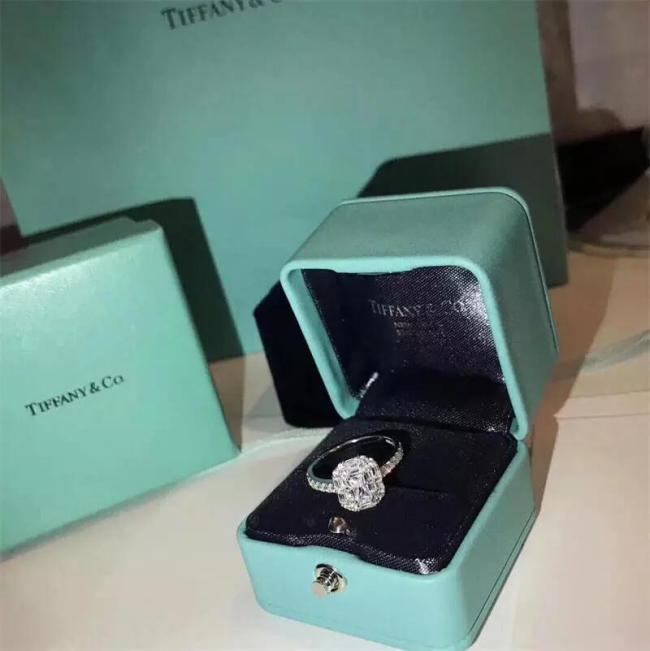 Wholesale Fashion T Ring with Box #TIF