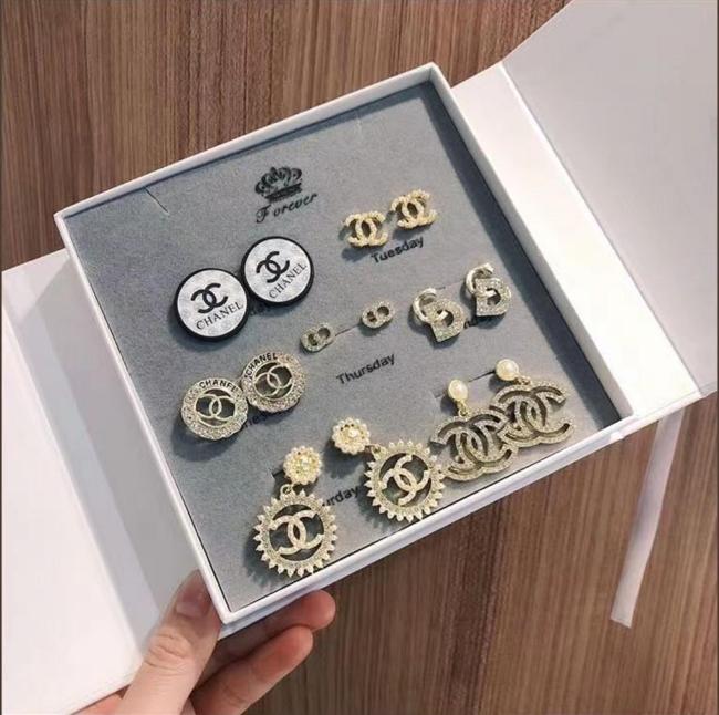 Women Week Earrings with Box