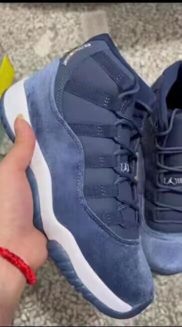 Velvet Sports Shoes AJ11 with Box #NIK