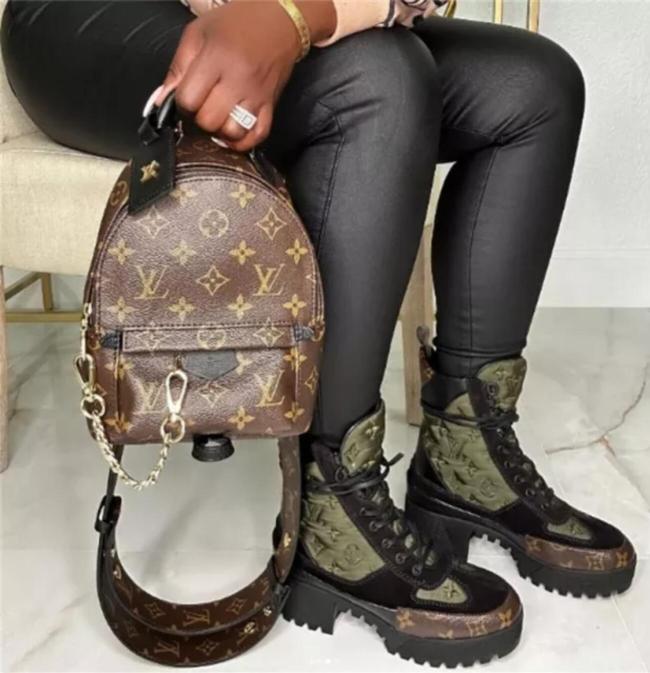 1 Set Top Quality Fashion Boot & Backpack #LOV