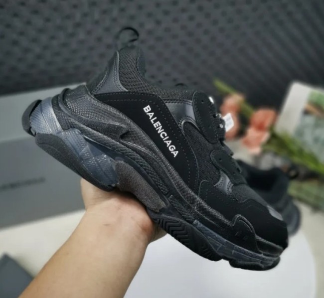 Unisex Fashion Shirts and Shoes Set #BAL