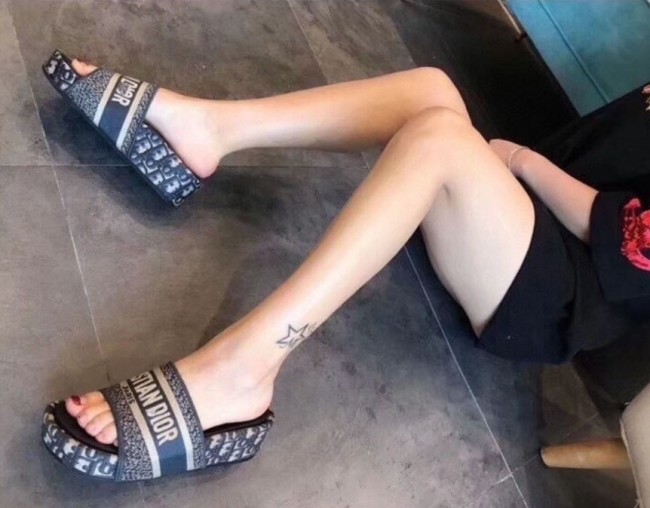 Women Fashion Slides with Box #DIO