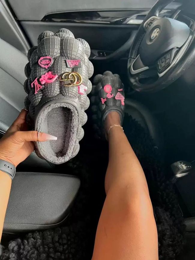 Bubble Fur Slides #NO