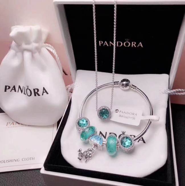 Women Top Quality Bracelet with Box #PAN