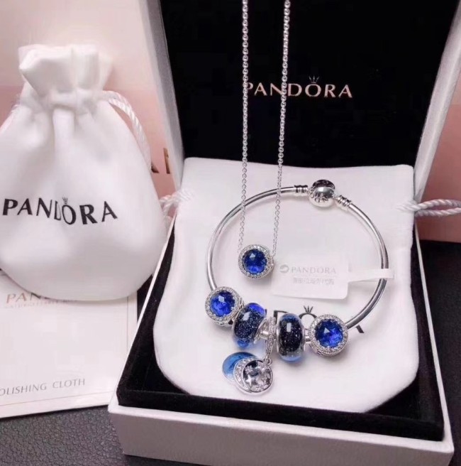 Women Top Quality Bracelet with Box #PAN