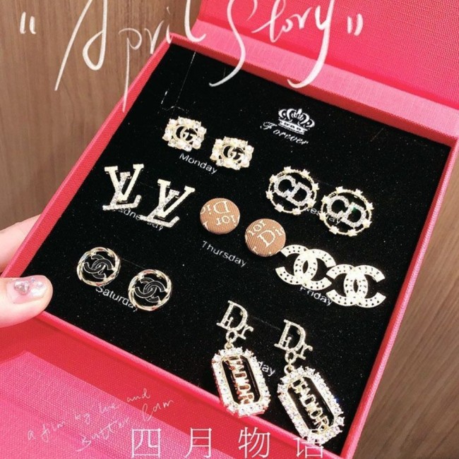 Women Week Earrings with Box