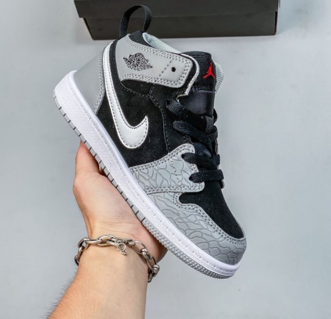 1 Pair Fashion kids sport shoes with box Free Shipping