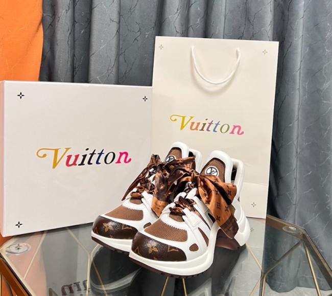 Top Quality Shoes with Box #LOV