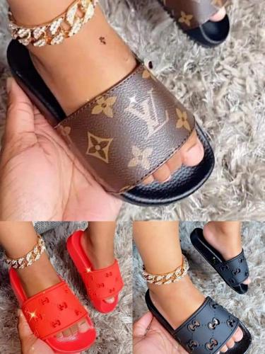 Top quality fashion sandals shoes for kid size:9C-3Y #GUI  #LOV