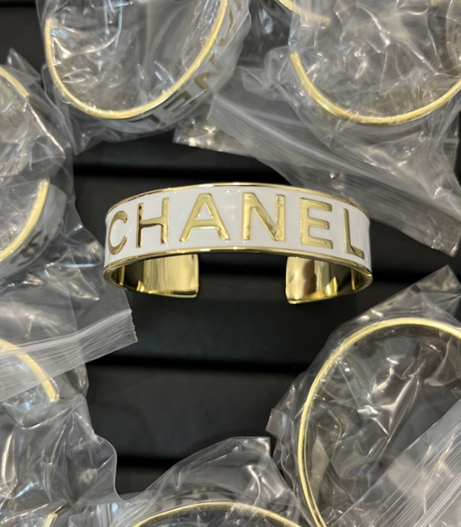 Fashion Bracelets No Box #CHN #LOV