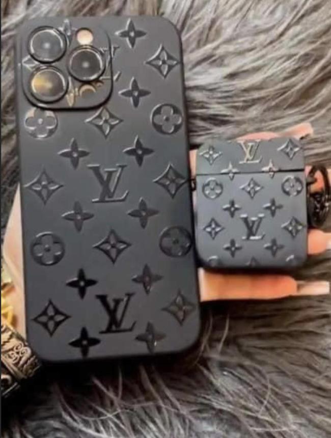 Phone case with airpods cases Set